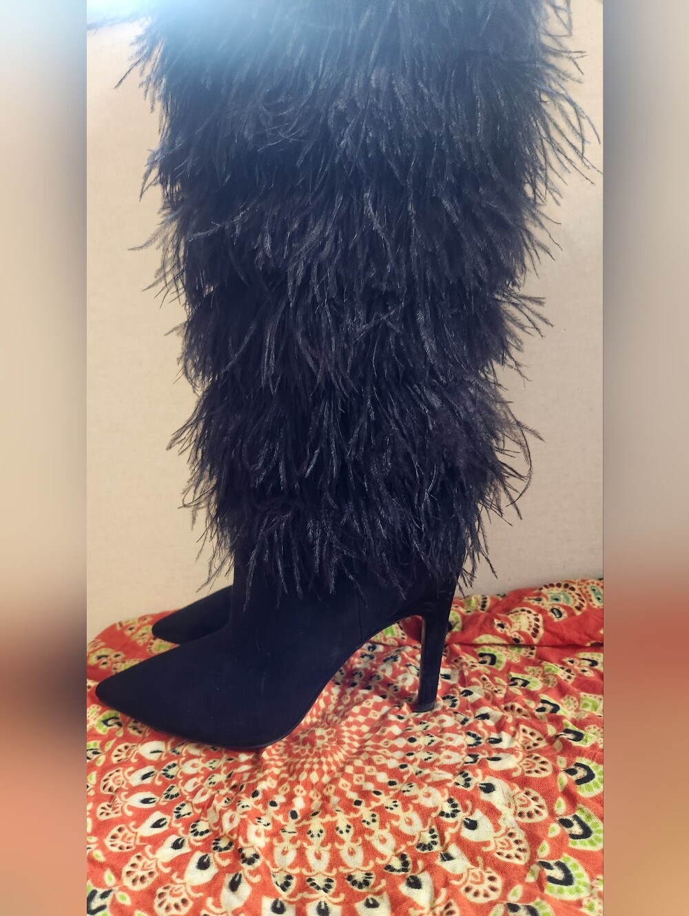 Nine West Questforu Black Feather Boots – Size 9